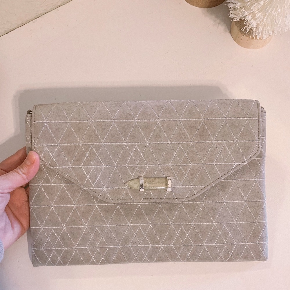 Stella and Dot clutch